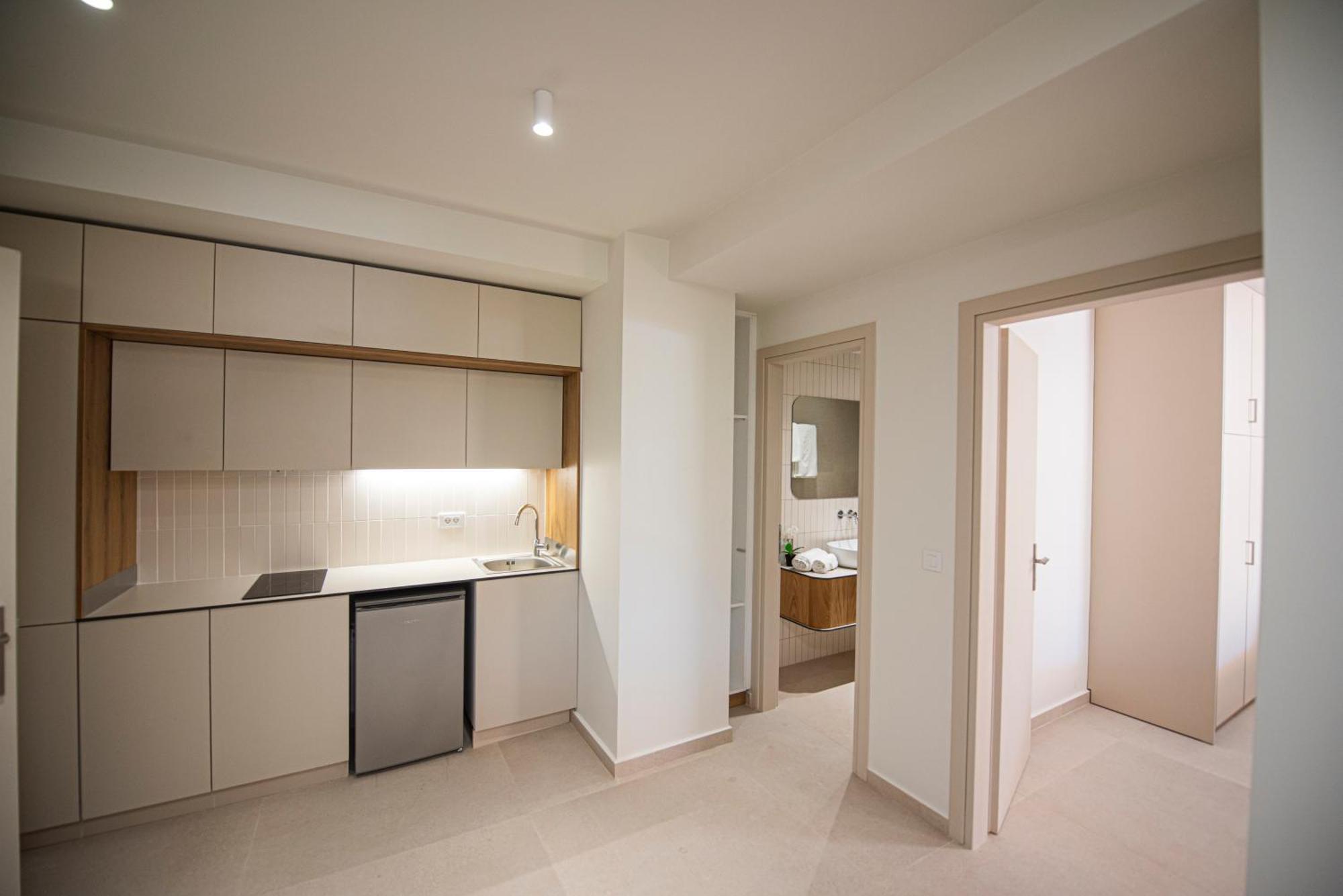 Ck Apartments Нидри Екстериор снимка